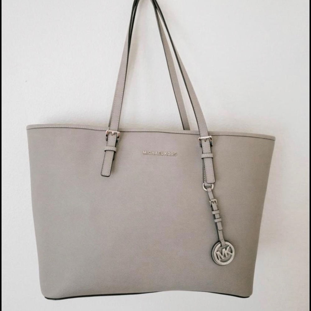 Large Michael Kors Tote- Light Gray